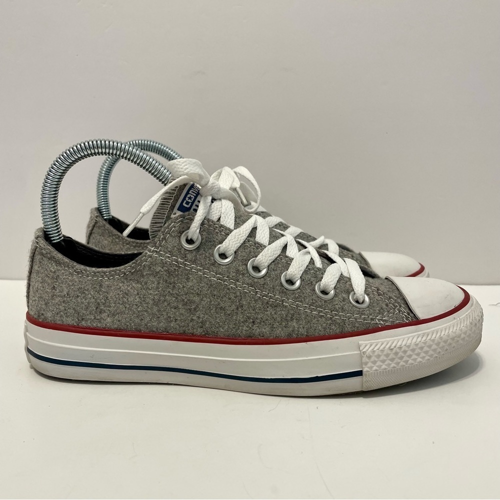 Converse Low Top Sneakers in Gray, White & Red Accent Women’s Size 7 - Picture 6 of 14